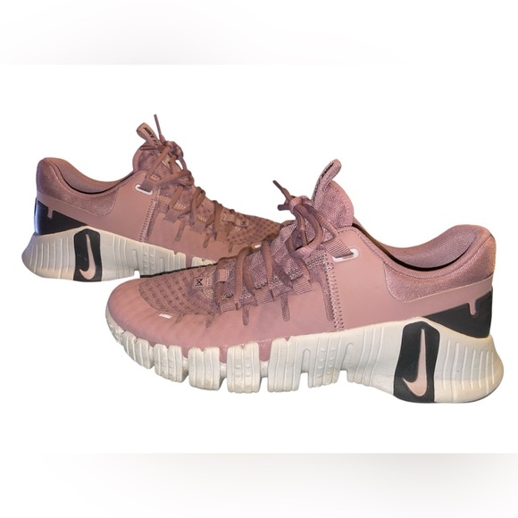 Nike Shoes - Nike Free Metcon 5